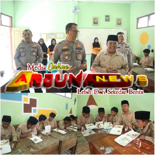 Dukung Program Kesehatan Anak, Polres Situbondo Bagikan Nasi Kotak dan Susu Gratis di MTS Darun Najah