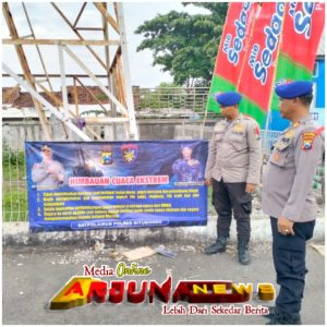 Pastikan Keselamatan Pengguna Jasa Laut, Polres Situbondo Pasang Imbauan Waspada Cuaca Ektreme Saat Nataru