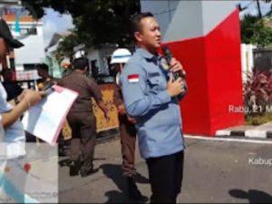 Massa Aksi Damai Aliansi Ormas Bersatu Gruduk Kejari MUBA, Ada Apa ?