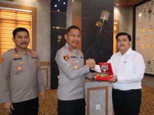Penyelesaian Kasus Capaian 200 Persen Polsek Sanga Desa Terima Penghargaan dari Kapolres Muba
