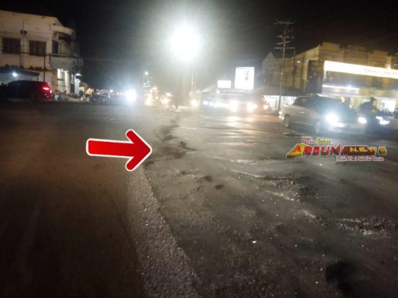 Jalan Pantura Perempatan Elizabeth Situbondo “Ujian Nasional” Untuk Suspensi Kendaraan