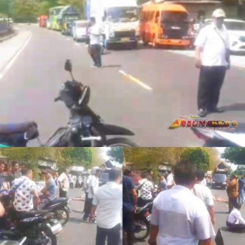 Aksi Blokade Jalan Panturan Oleh Puluhan Karyawan Wisata Pasput Situbondo, Ternyata Ini Alasannya !