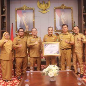 Bupati Musi Banyuasin Terima Penghargaan dari Menteri Hukum RI