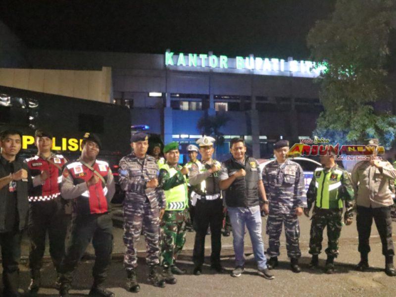 TNI-POLRI, Pemda dan Warga Kompak Patroli Gabungan Jaga Situbondo Tetap Kondusif