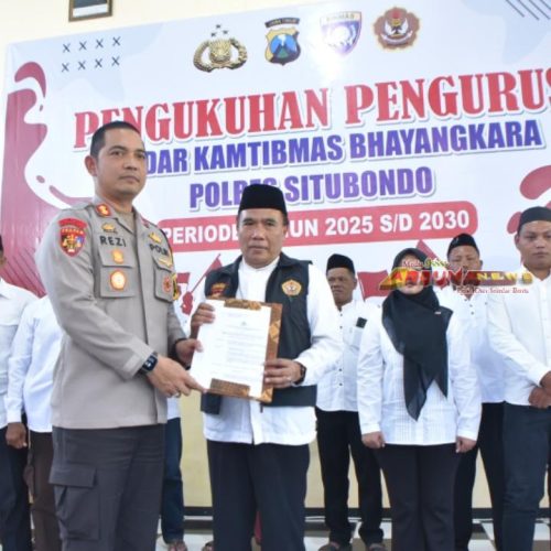 Kukuhkan Pokdar Kamtibmas Bhayangkara, Kapolres Situbondo : Warga adalah Mitra Polri Jaga Keamanan dan Ketertiban