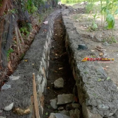Jadi Sorotan, Proyek P3-TGAI Desa Blitok Situbondo Disinyalir Asal Asalan Umur Pekerjaan Pendek